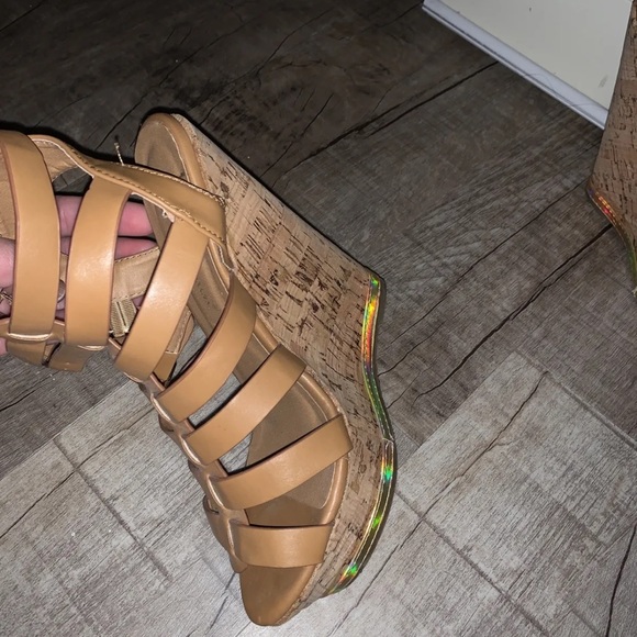 Beautiful - Picture 5 of 7